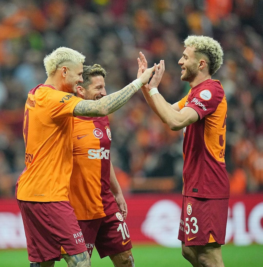 Galatasaray'da yeni sezonun ilk transferi belli oldu! 2