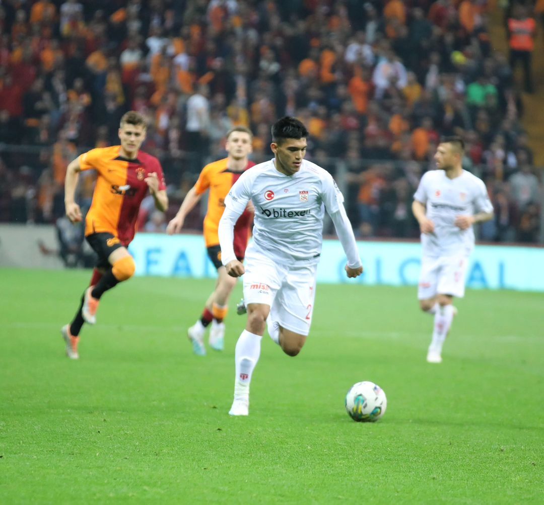 Dünya futbolunun en genç yetenekleri belli oldu! Arda Güler sonrası 3 Türk oyuncu daha listeye girdi... 9