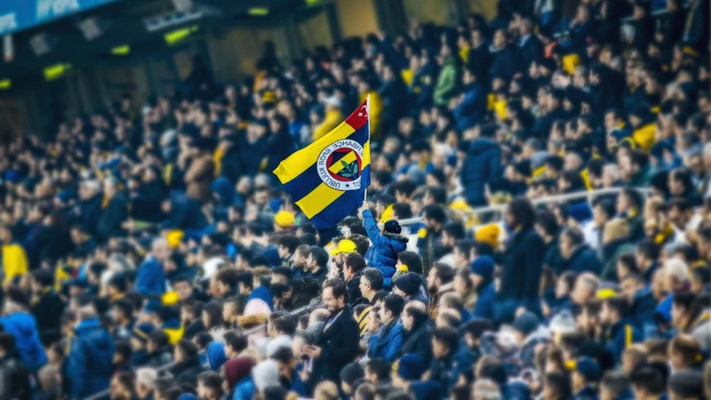Sarı-Lacivertliler'de bomba gelişme! Ali Koç adaylığını açıkladı, Fenerbahçe taraftarı ayağa kalktı: O ismi başkanlığa çağırdılar: ''Aday ol'' 6