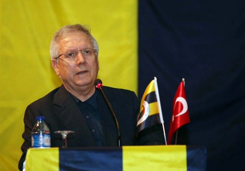 Sarı-Lacivertliler'de bomba gelişme! Ali Koç adaylığını açıkladı, Fenerbahçe taraftarı ayağa kalktı: O ismi başkanlığa çağırdılar: ''Aday ol'' 7