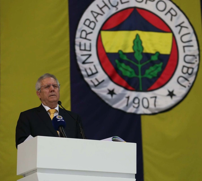 Sarı-Lacivertliler'de bomba gelişme! Ali Koç adaylığını açıkladı, Fenerbahçe taraftarı ayağa kalktı: O ismi başkanlığa çağırdılar: ''Aday ol'' 8