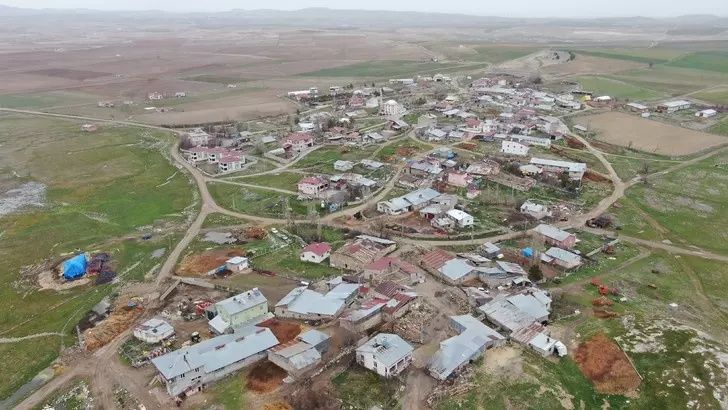 Sivas'ta satılık kilise... Fiyatı dudak uçuklatıyor! Ünlü sanatçılar da talip... 6