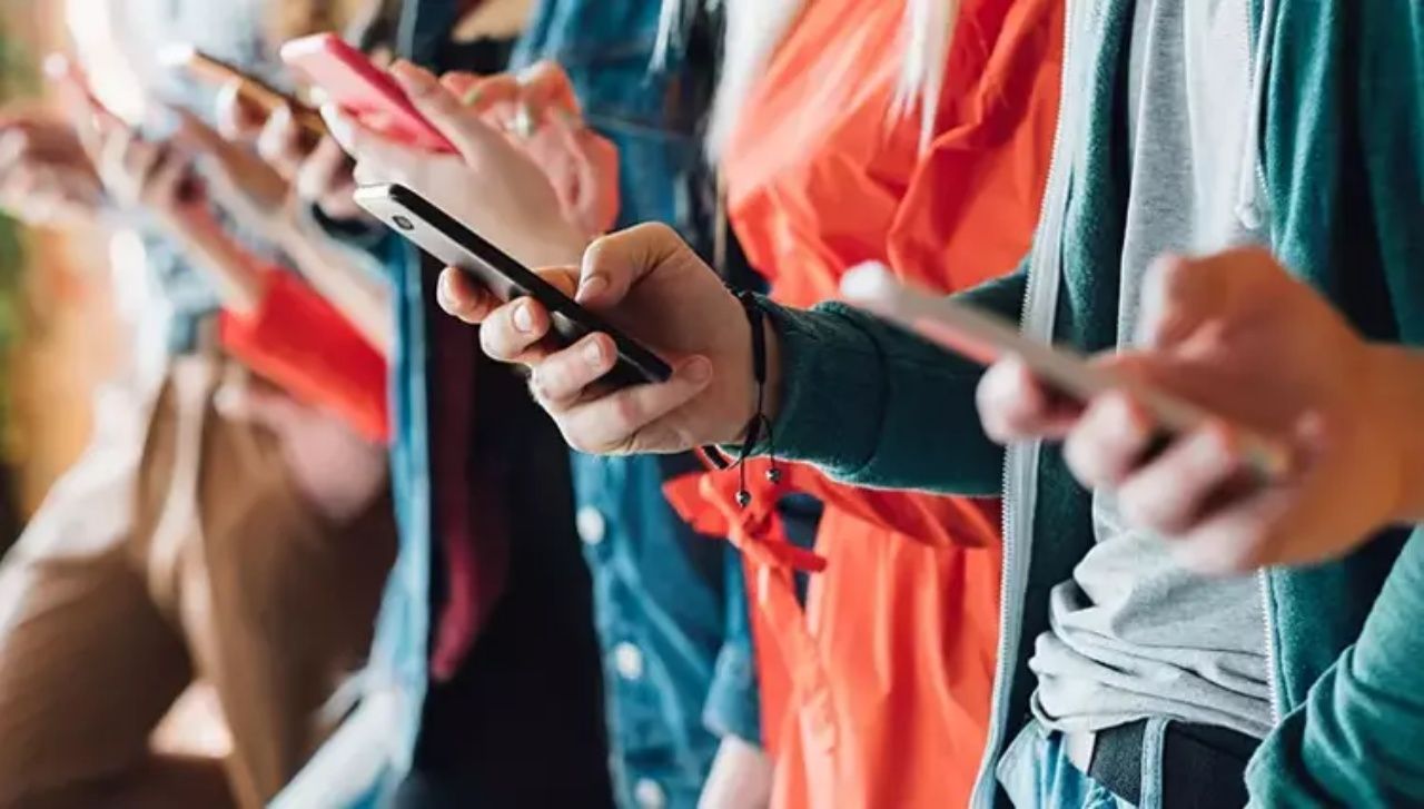 Yurt dışından telefon getirenler dikkat! İkinci telefona yasak geldi 6