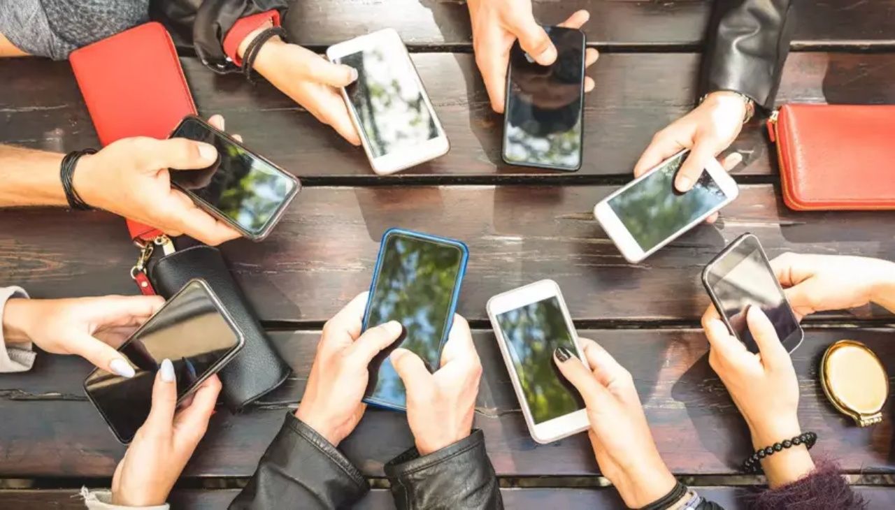 Yurt dışından telefon getirenler dikkat! İkinci telefona yasak geldi 7