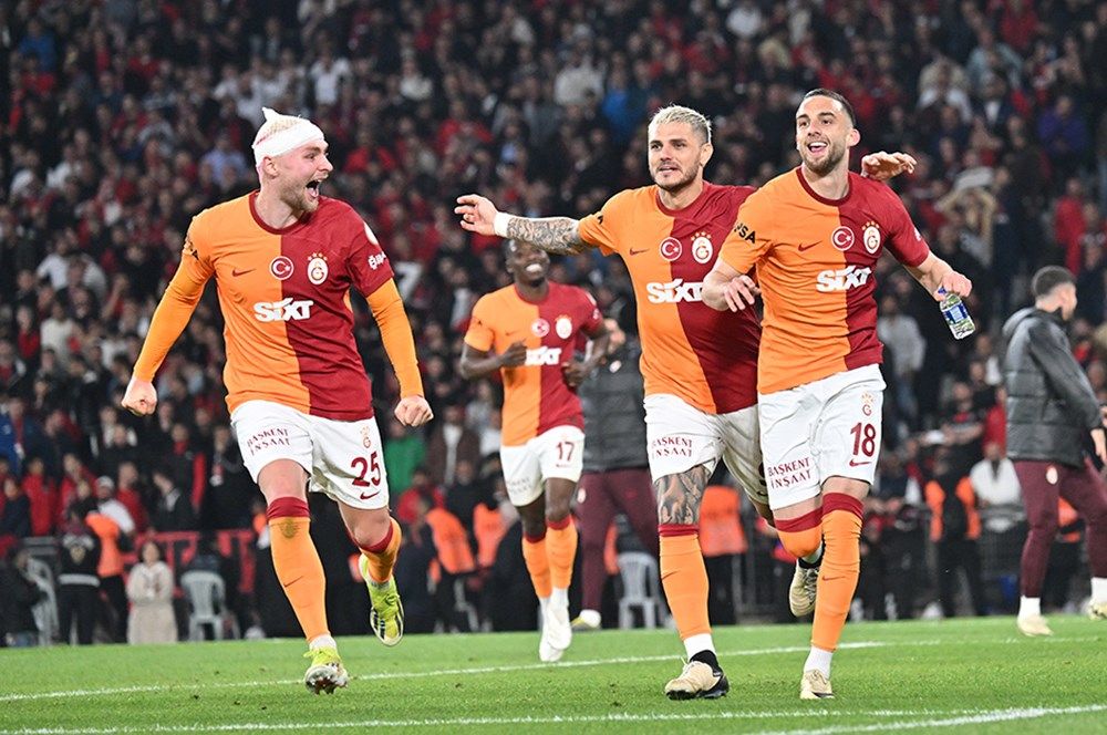 Fenerbahçe'den Galatasaray ve Beşiktaş'a büyük fark! Dünyanın en iyi takımları açıklandı: İlk 30 takım arasında 2 Türk takımı var 13