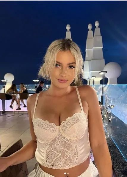 Sosyal medya fenomeni sanal ilişki ile 10 dakikada 30 bin TL kazanıyor! Kocası bu skandala izin verdi... 3