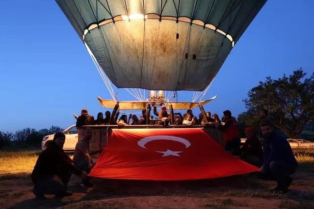 Yurdun dört bir yanında 19 Mayıs coşkusu! 1919 metrelik bayrak açıldı, konserler verildi 10