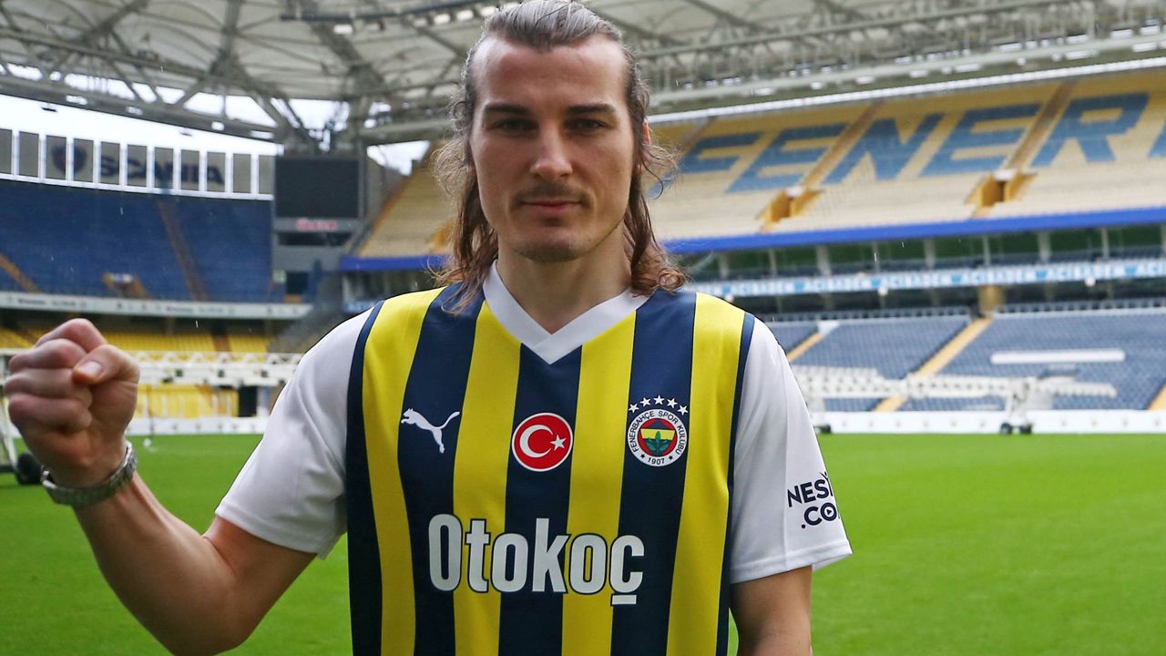 Fenerbahçe'nin Galatasaray maçı ilk 11'i belli oldu! İsmail Kartal'dan herkesi şaşkına çeviren Edin Dzeko tercihi: Tarihe geçecek maçta sürpriz karar 4