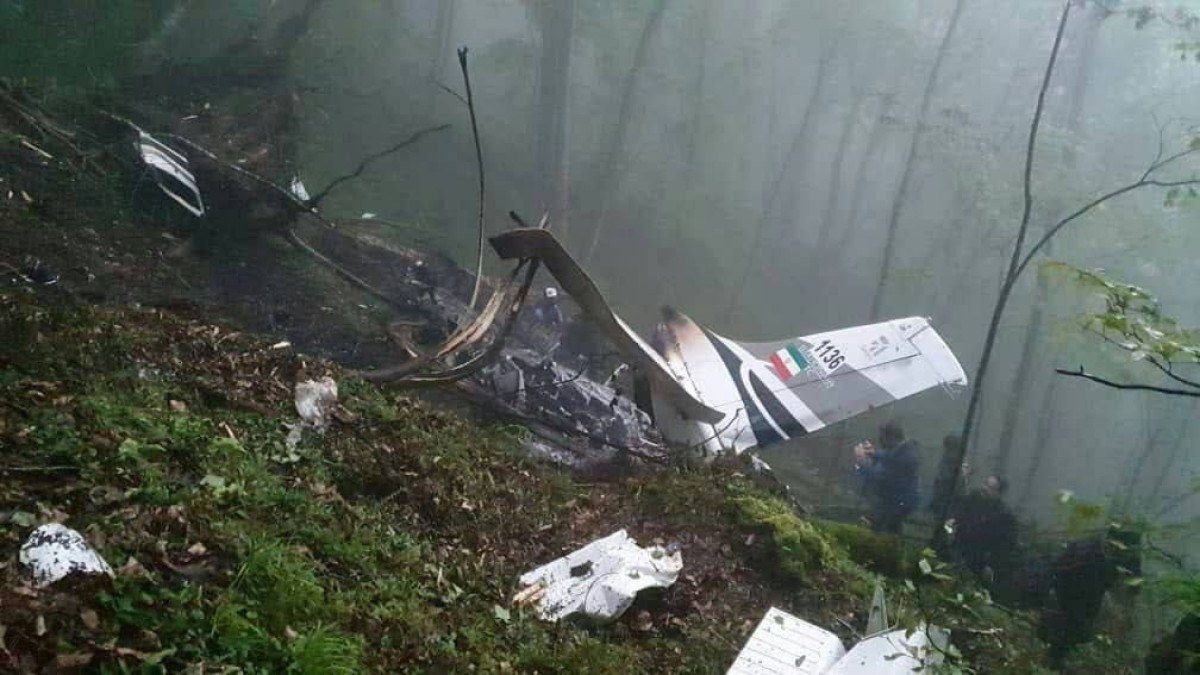 Reisi'nin helikopteri tamamen yanmış halde bulundu! İçindekiler yanarak can verdi... 1