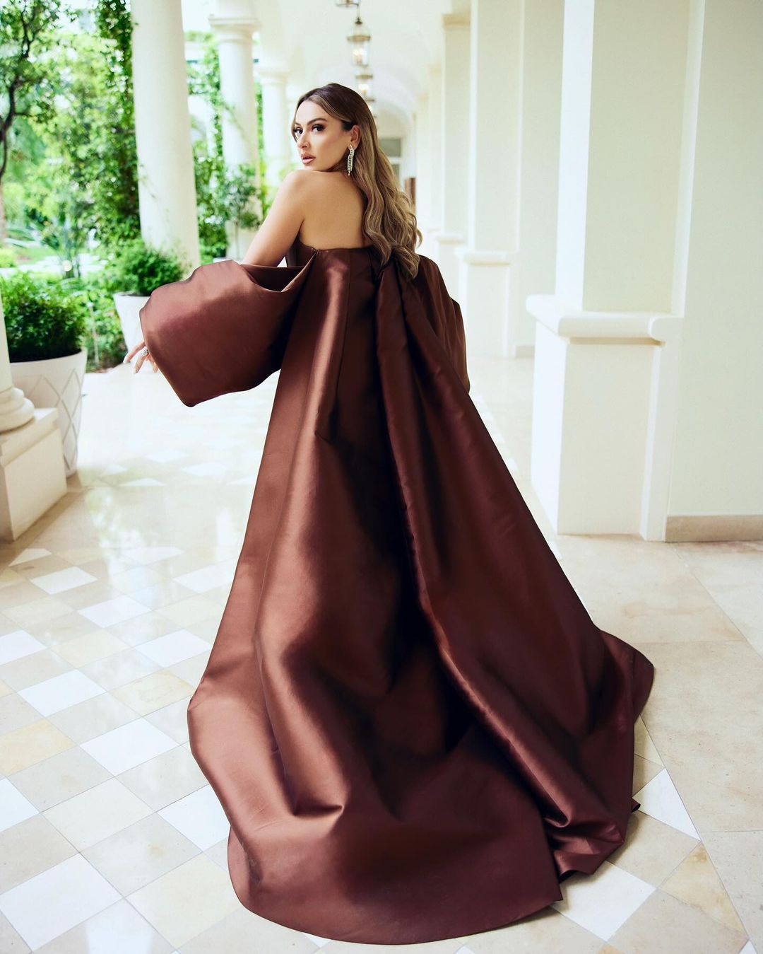 Hadise, Cannes Film Festivali'ne tarzıyla damga vurdu 8