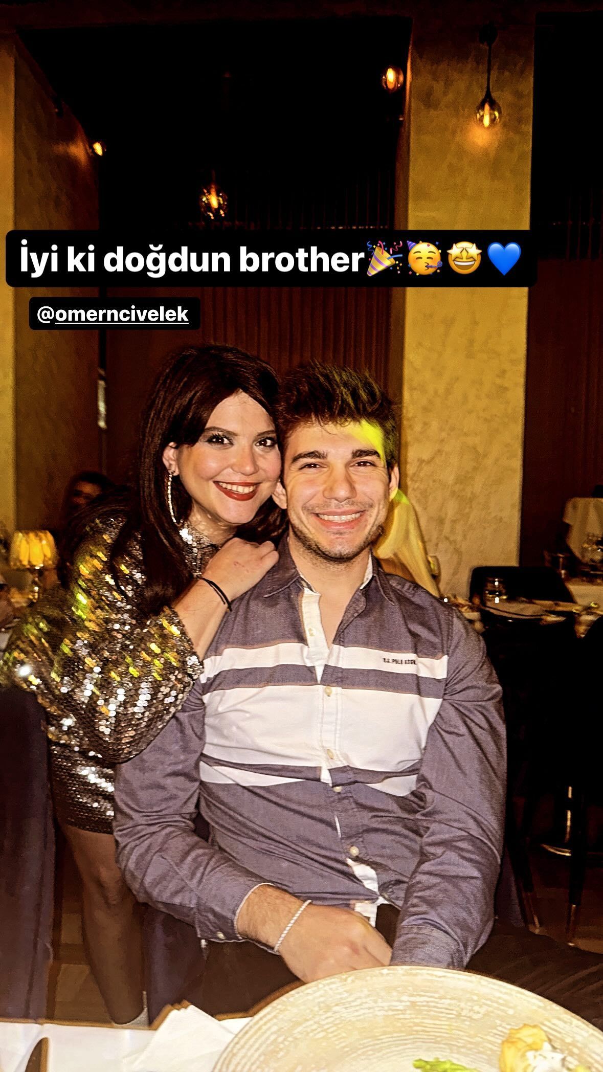 Kızılcık Şerbeti dizisinin Nilay'ı Feyza Civelek'in kardeşi de oyuncu çıktı! Meğerse fenomen dizide oynuyormuş 3