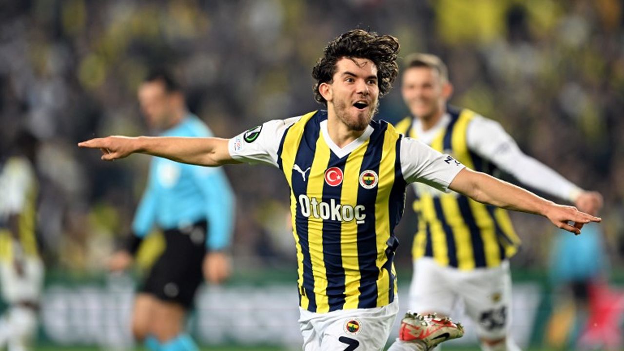 İngilizler duyurdu: Ferdi Kadıoğlu için Fenerbahçe'ye 22 milyon euroluk teklif! Premier Lig ekibi resmen devreye girdi 2