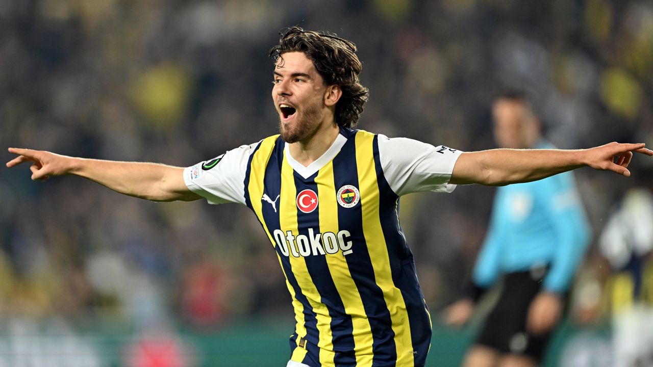 İngilizler duyurdu: Ferdi Kadıoğlu için Fenerbahçe'ye 22 milyon euroluk teklif! Premier Lig ekibi resmen devreye girdi 4