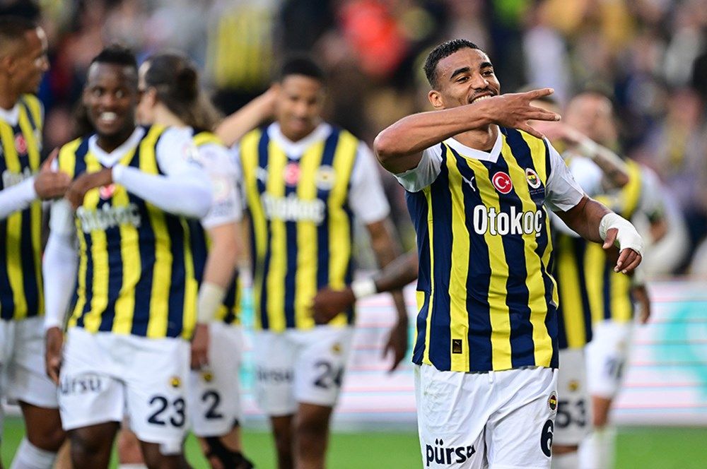 Süper Lig'de sezonun en iyi 20 oyuncusu açıklandı! Galatasaray Fenerbahçe'ye fark attı: İşte ligin en iyi futbolcuları 4