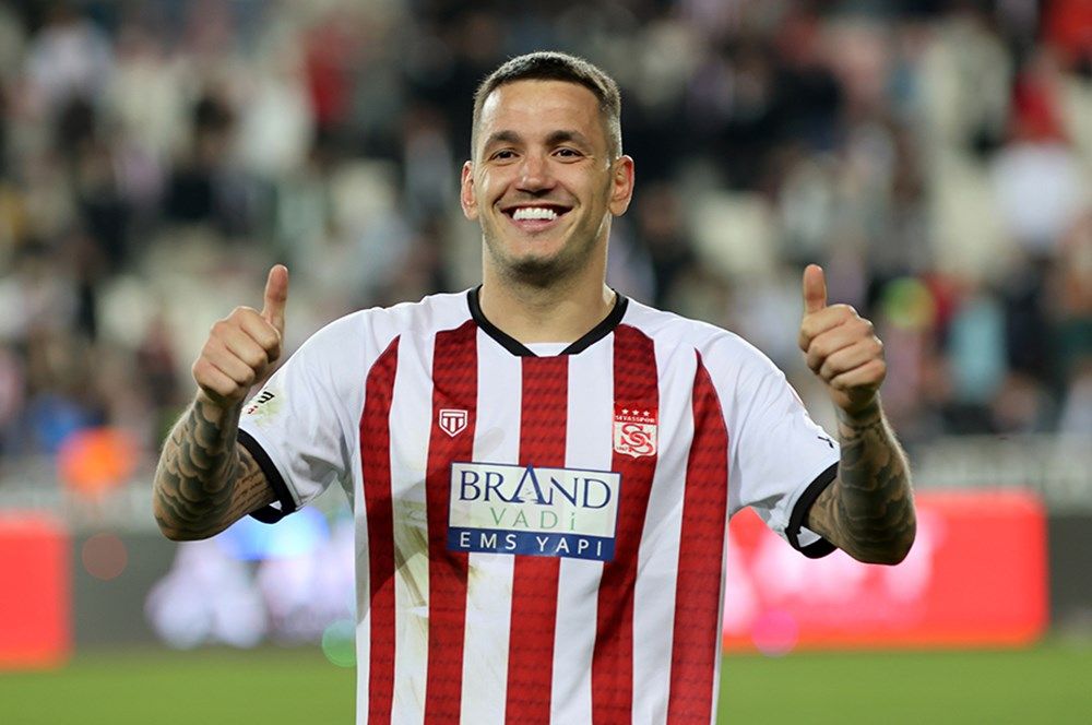 Süper Lig'de sezonun en iyi 20 oyuncusu açıklandı! Galatasaray Fenerbahçe'ye fark attı: İşte ligin en iyi futbolcuları 2