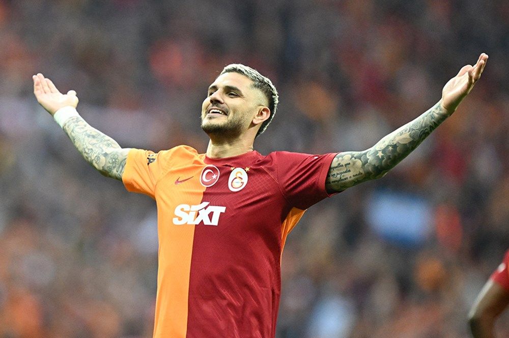 Süper Lig'de sezonun en iyi 20 oyuncusu açıklandı! Galatasaray Fenerbahçe'ye fark attı: İşte ligin en iyi futbolcuları 8
