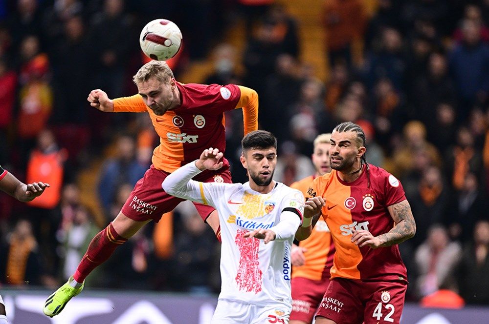Süper Lig'de sezonun en iyi 20 oyuncusu açıklandı! Galatasaray Fenerbahçe'ye fark attı: İşte ligin en iyi futbolcuları 16