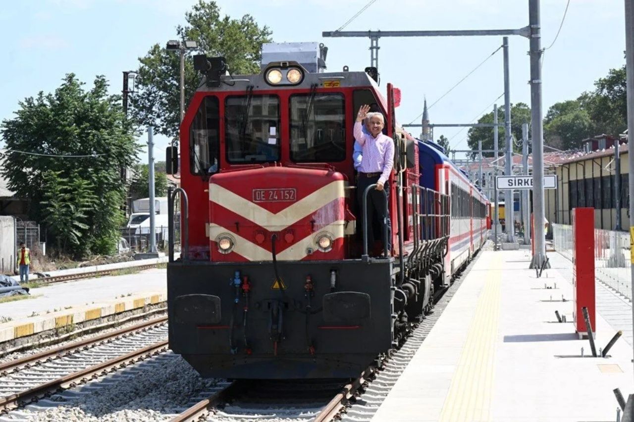 Bakü-Tiflis-Kars Demiryolu Hattı yeniden açıldı 1