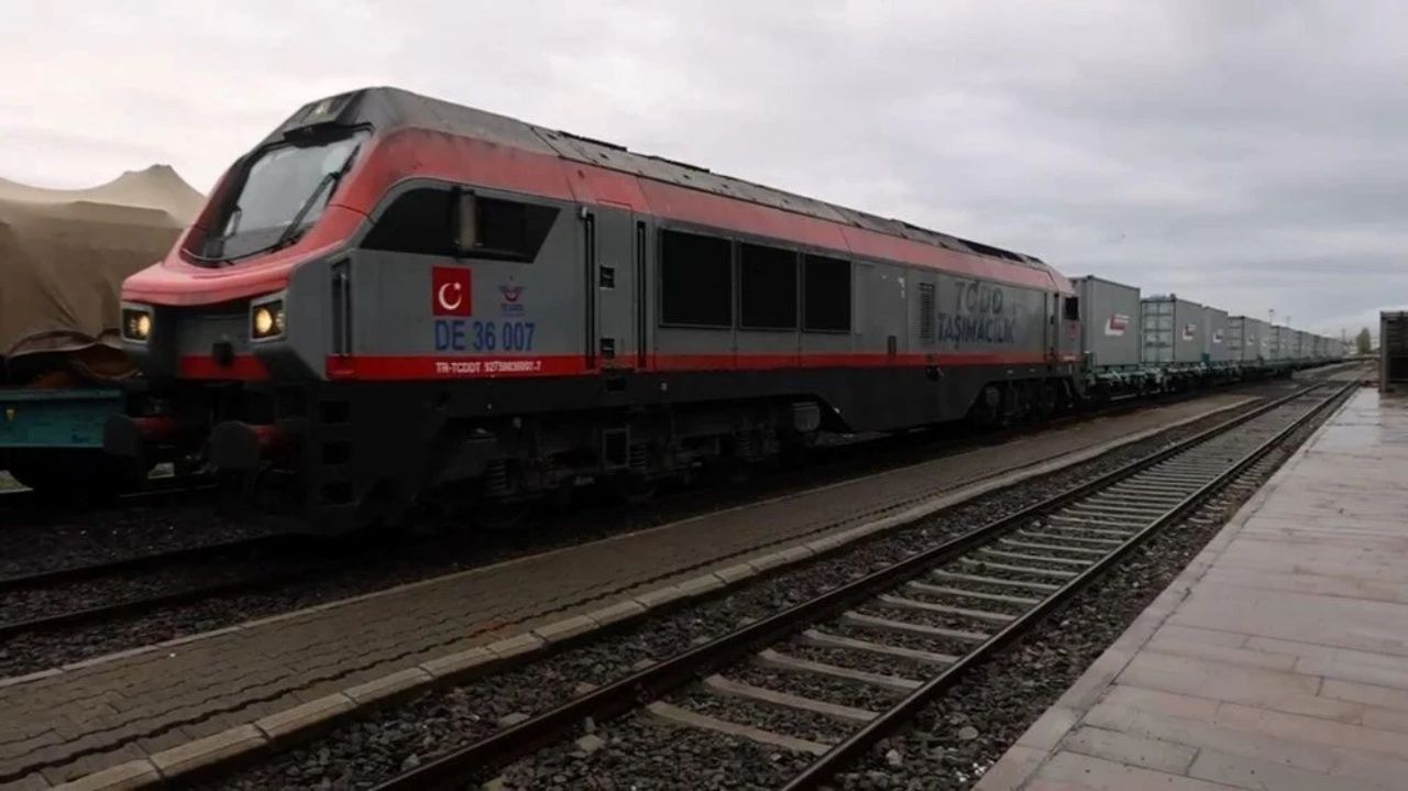 Bakü-Tiflis-Kars Demiryolu Hattı yeniden açıldı 5