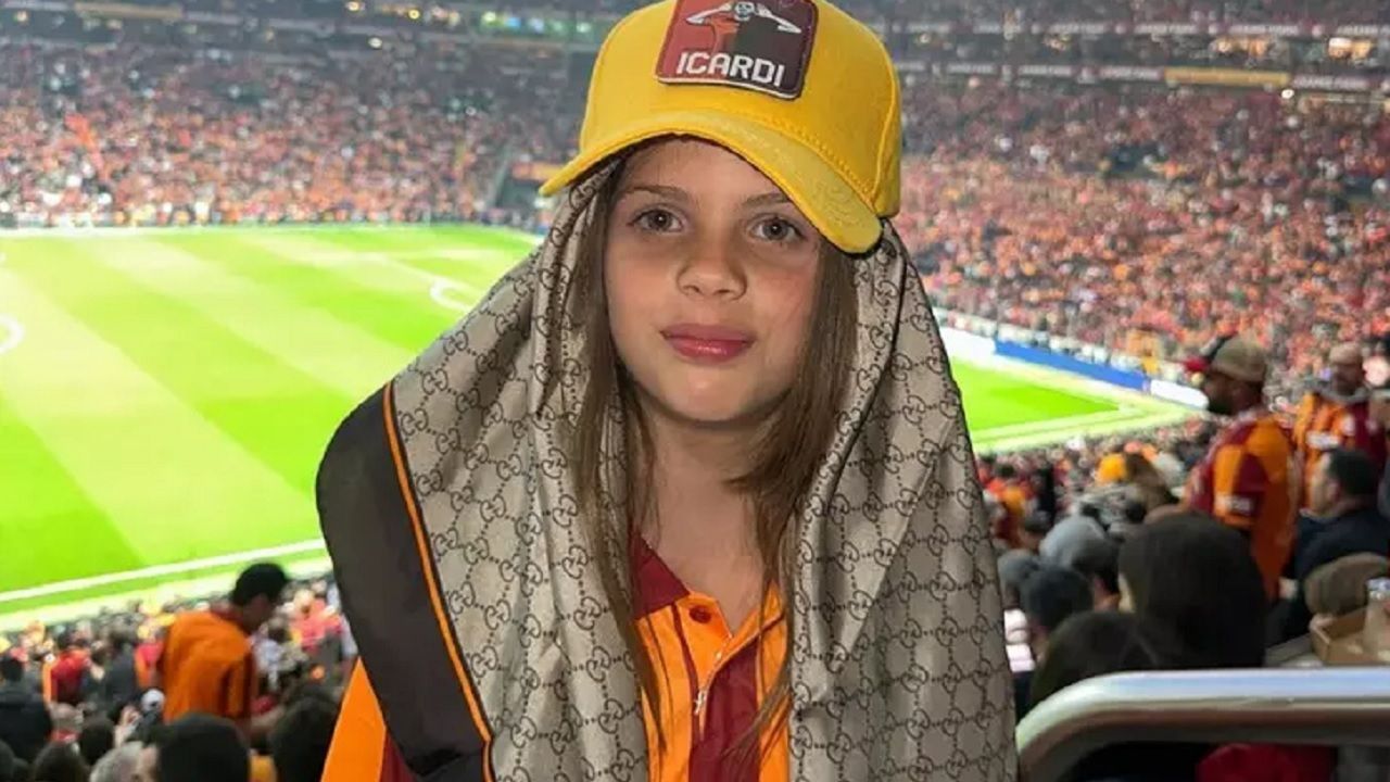 Eşi Icardi ile kutlamalara katılan Wanda Nara'dan olay kutlama pozları geldi! İşte o kareler... 3