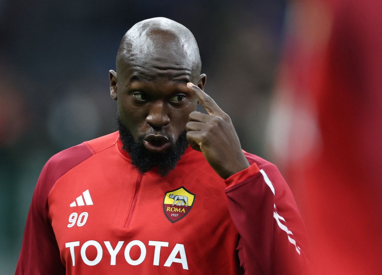 Aziz Yıldırım Fenerbahçe’yi şampiyon yapacak transfer bombasını patlatıyor! Tüm dünya bu haberi konuşuyor: 339 milyon euroluk dev golcü Süper Lig’i sallamaya geliyor… 6