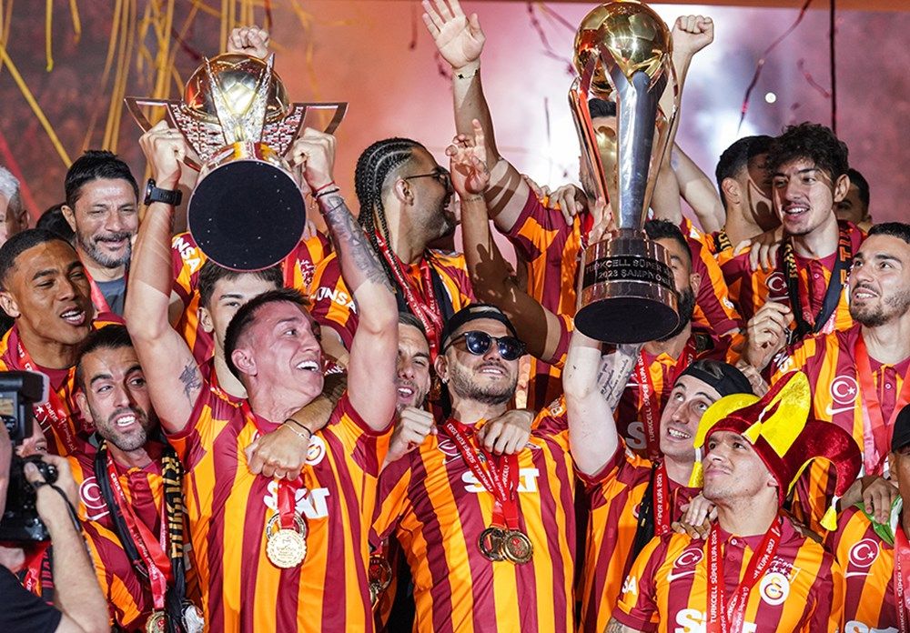 Galatasaray yeni Sacha Boey'ini buldu! Yönetim 5 transfer hedefi için gözünü kararttı: Sağ bek artık o yıldıza emanet 2