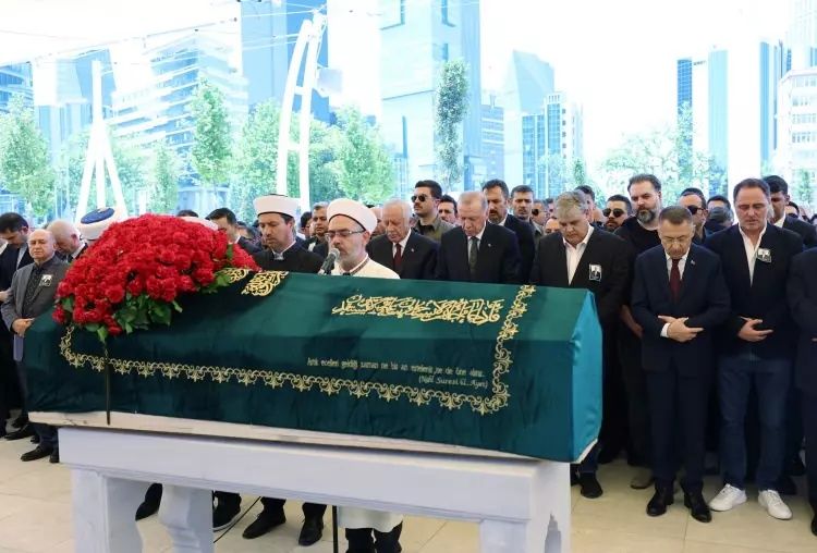 Cumhurbaşkanı Erdoğan, Tansu Çiller'in eşi Özer Uçuran Çiller’in cenaze törenine katıldı 5