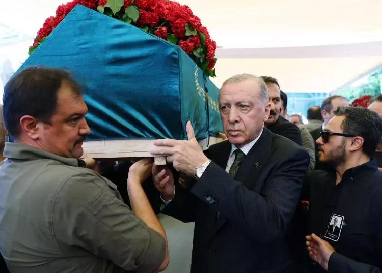 Cumhurbaşkanı Erdoğan, Tansu Çiller'in eşi Özer Uçuran Çiller’in cenaze törenine katıldı 2