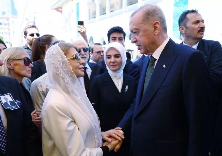Cumhurbaşkanı Erdoğan, Tansu Çiller'in eşi Özer Uçuran Çiller’in cenaze törenine katıldı 3