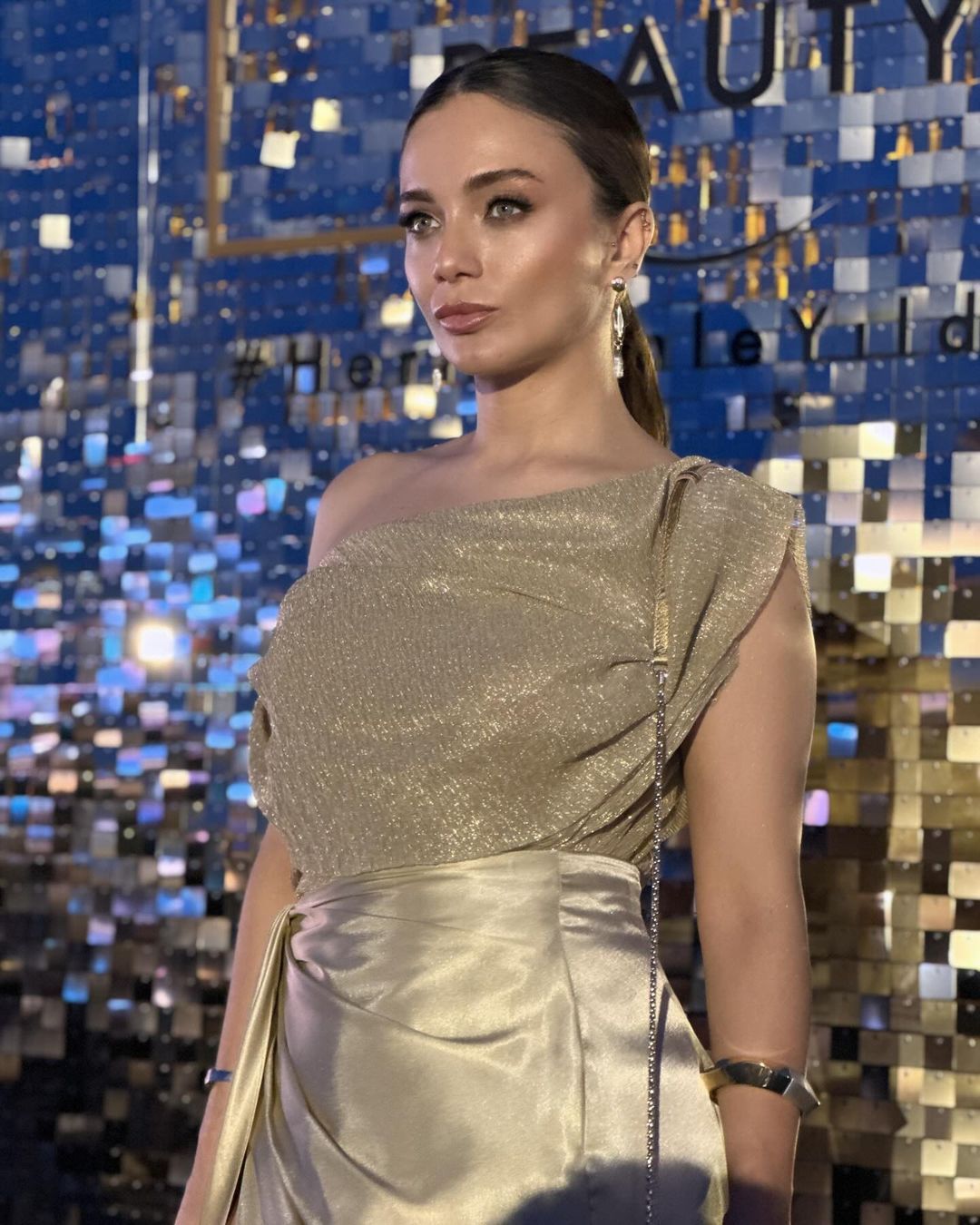 Ünlü isimlerin Elle Syle Awards 2024'e damga vuran tarzları 18