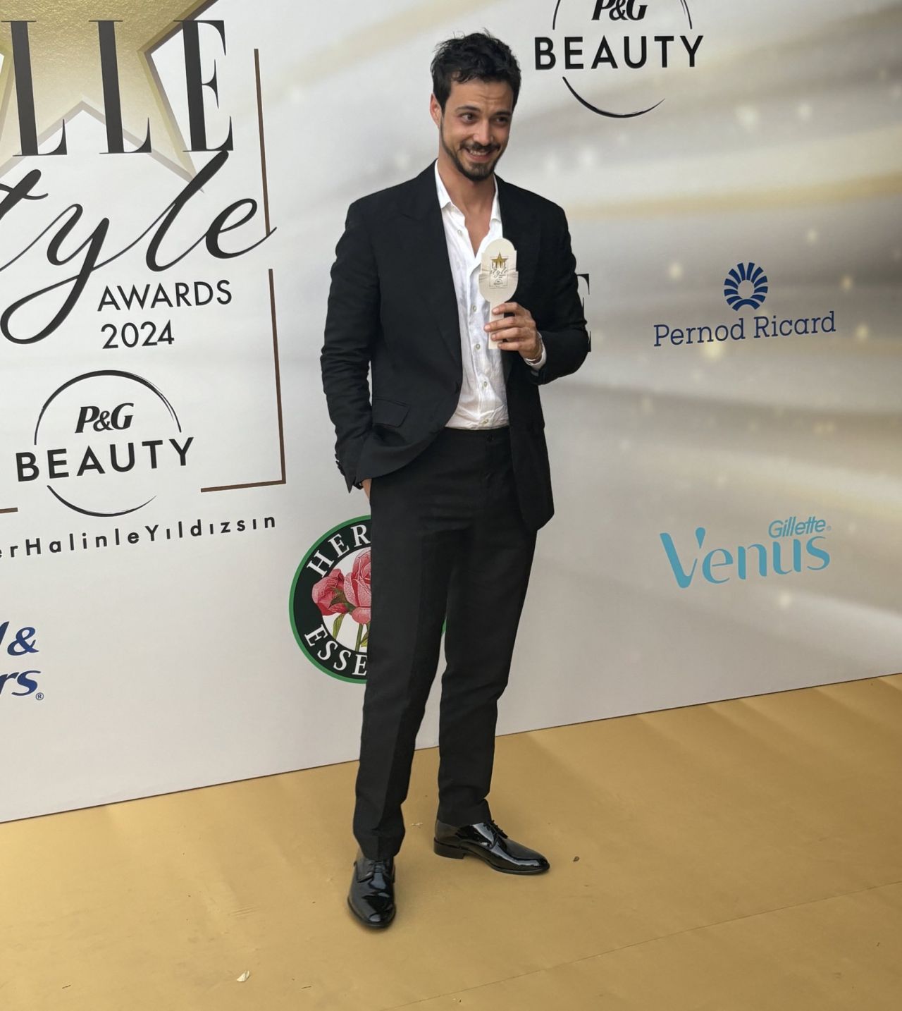 Ünlü isimlerin Elle Syle Awards 2024'e damga vuran tarzları 11
