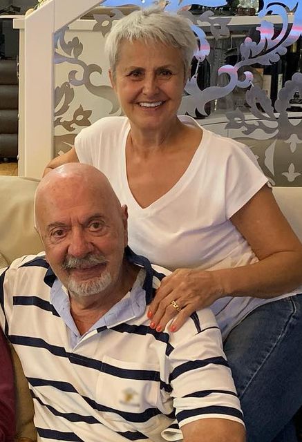 Eşinin ölümüne sadece 17 gün dayanabilmişti! Erkan Yolaç'ın eşi Asuman Tuğberk Yolaç son yolculuğuna uğurlandı 1