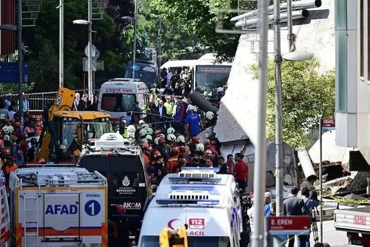 Küçükçekmece'de çöken binanın sahibinin ifadesi ortaya çıktı! "Müteahhit bulacağım zaman bu olay meydana geldi" 8