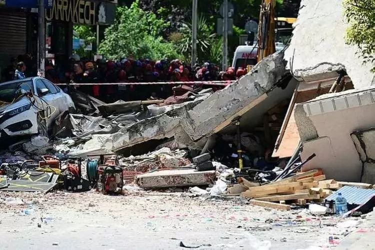 Küçükçekmece'de çöken binanın sahibinin ifadesi ortaya çıktı! "Müteahhit bulacağım zaman bu olay meydana geldi" 13