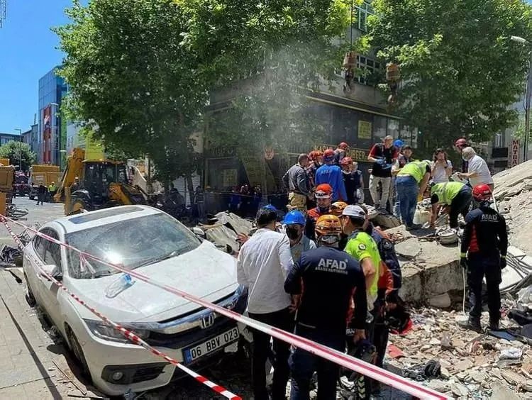 Küçükçekmece'de çöken binanın sahibinin ifadesi ortaya çıktı! "Müteahhit bulacağım zaman bu olay meydana geldi" 14
