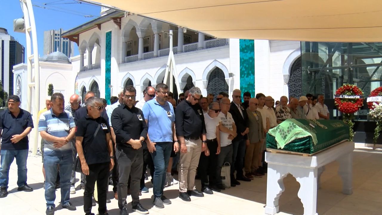 Aşk-ı Memnu'nun Şayeste'si oyuncu Fatma Karanfil son yolculuğuna uğurlandı 2