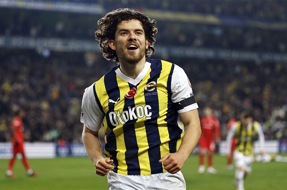 En değerli Türk oyunculardan kurulu ilk 11 belli oldu! Hakan Çalhanoğlu rekor bedelle zirvede, Galatasaray'dan listeye ambargo 3