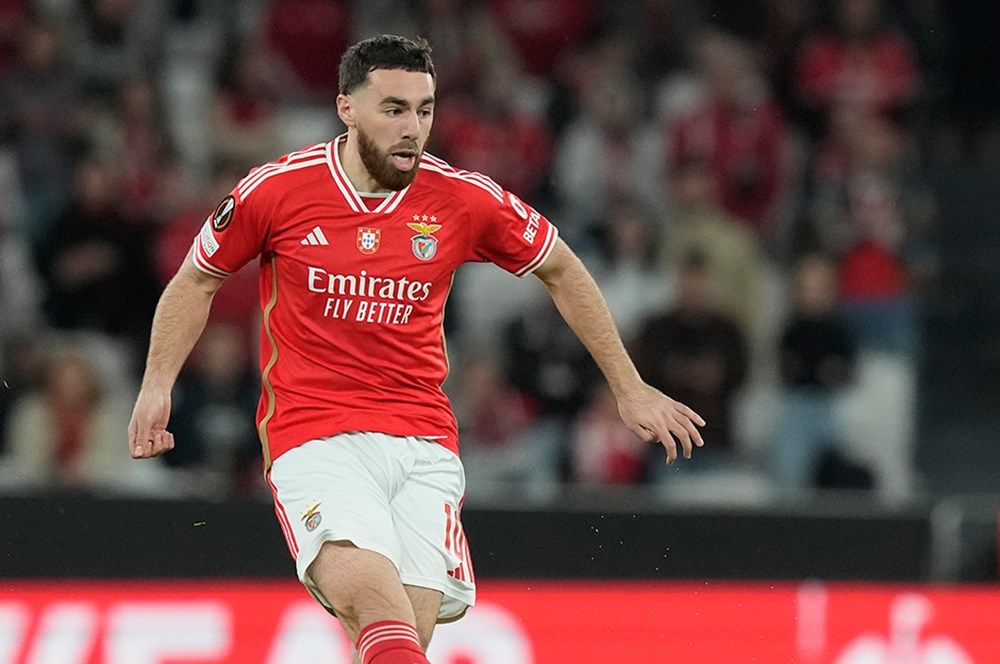 En değerli Türk oyunculardan kurulu ilk 11 belli oldu! Hakan Çalhanoğlu rekor bedelle zirvede, Galatasaray'dan listeye ambargo 7