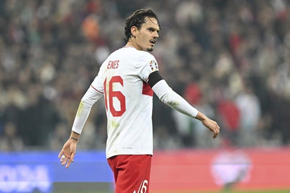 En değerli Türk oyunculardan kurulu ilk 11 belli oldu! Hakan Çalhanoğlu rekor bedelle zirvede, Galatasaray'dan listeye ambargo 12
