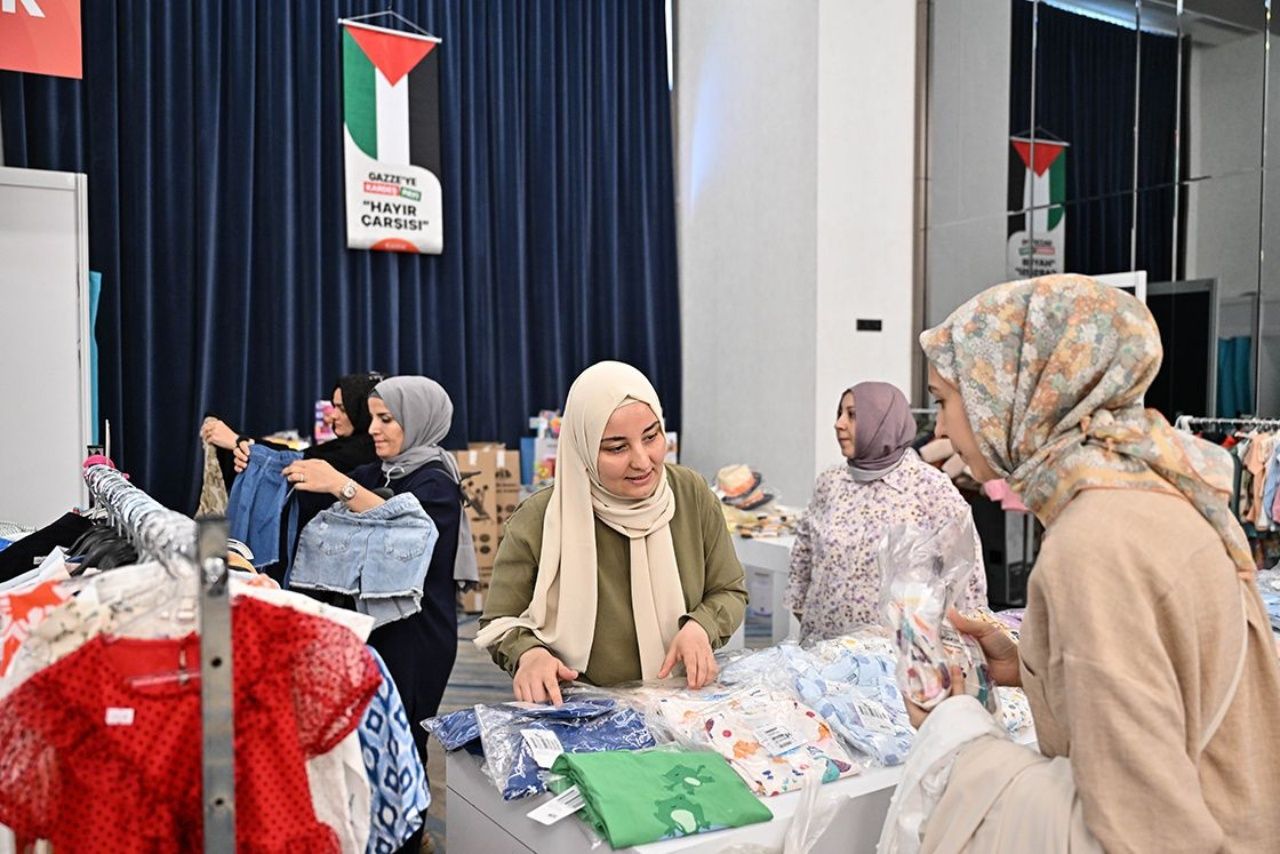 Kardeş payı için çağrı! KADEM, Gazze için hayır çarşısını İstanbul'da açtı 3
