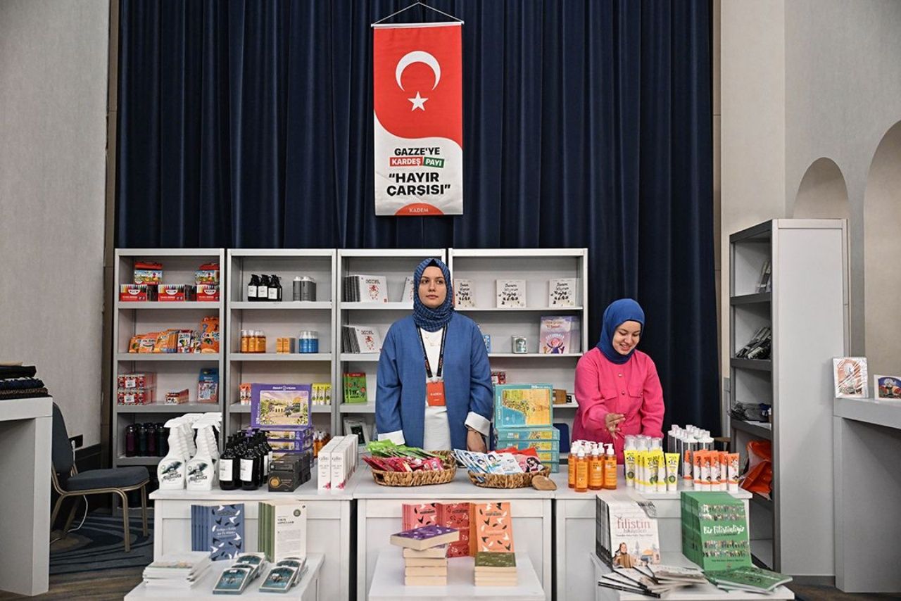 Kardeş payı için çağrı! KADEM, Gazze için hayır çarşısını İstanbul'da açtı 4