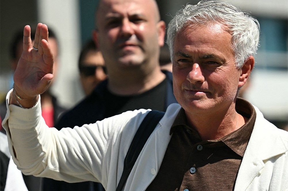 Ünlü menajer bombayı patlattı: Fenerbahçe'den Jose Mourinho'ya rekor transfer bütçesi! Dikkat çeken Gheorghe Hagi detayı... 3