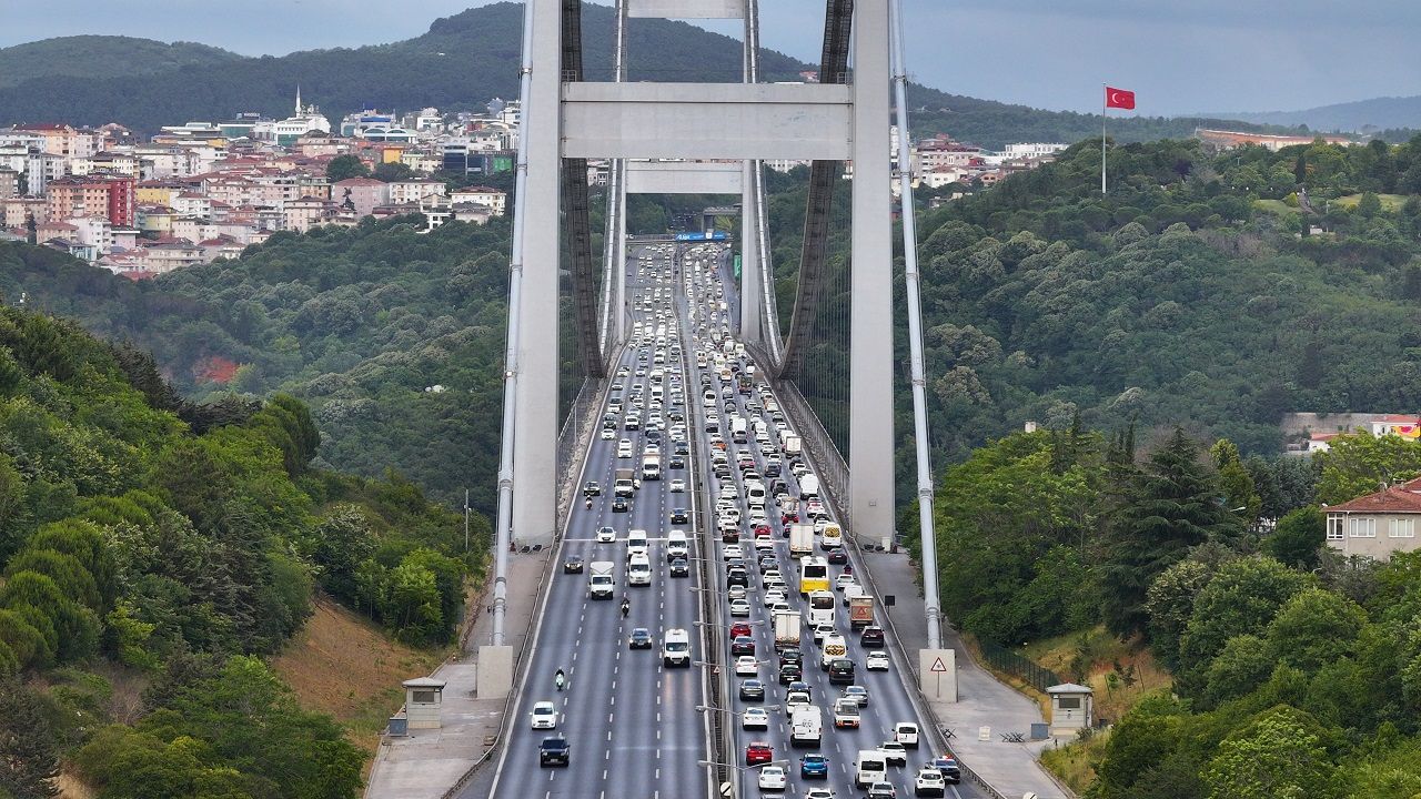 Kurban Bayramı sebebiyle Anadolu'ya yolculuk başladı! İşte trafik yoğunluğu yaşanan o yollar... 1
