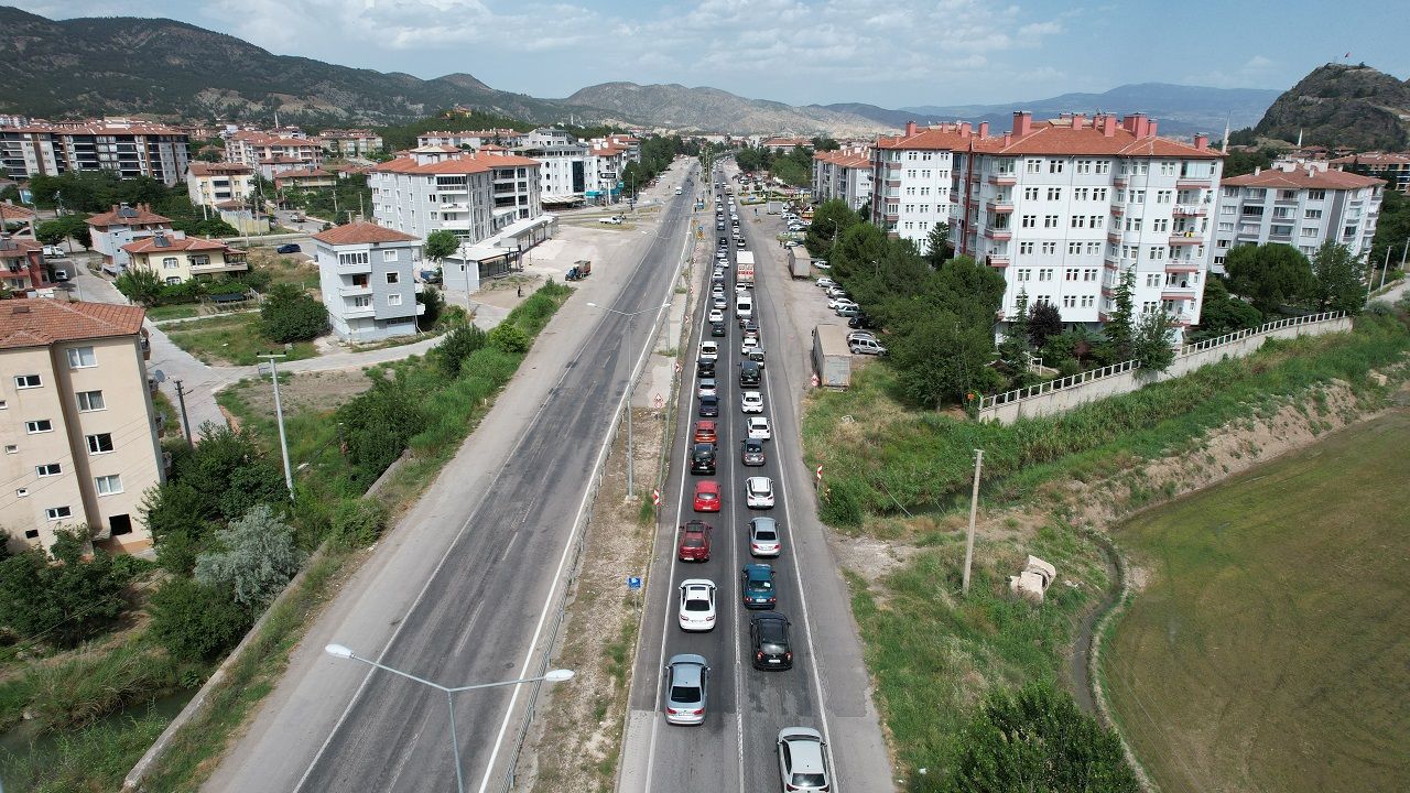 Kurban Bayramı sebebiyle Anadolu'ya yolculuk başladı! İşte trafik yoğunluğu yaşanan o yollar... 3