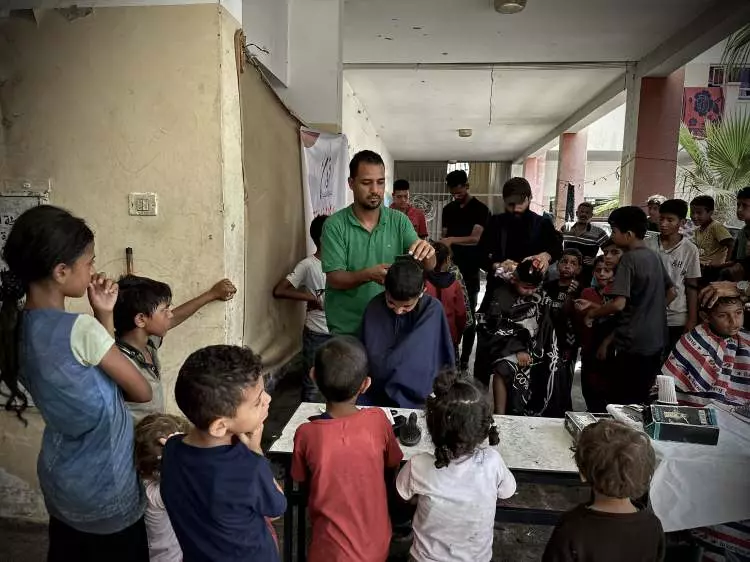 Gazze Şeridi'nde bombalar altında bir bayram daha! Çarşıda pazarda buruk hazırlık... 18