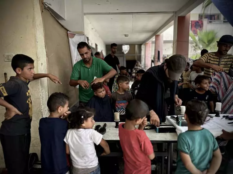 Gazze Şeridi'nde bombalar altında bir bayram daha! Çarşıda pazarda buruk hazırlık... 20