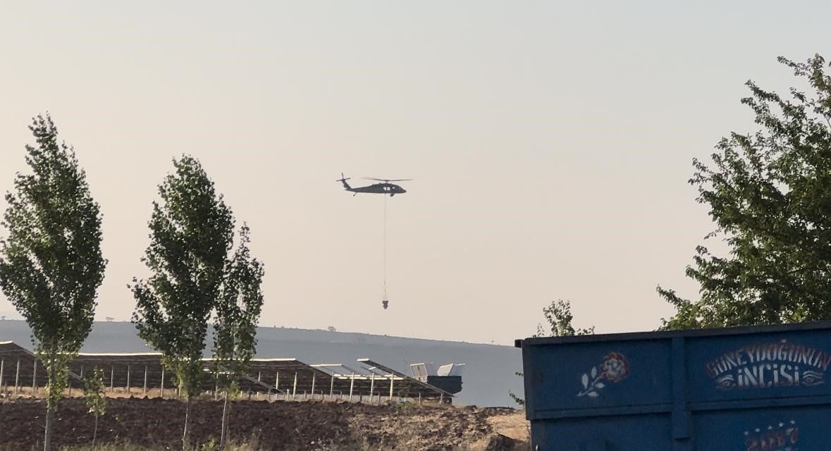 Diyarbakır'da 3 kişinin öldüğü, 11 kişinin yaralandığı örtü yangınının boyutu gün ağarınca ortaya çıktı! Zarar gören alanlar havadan görüntülendi 1