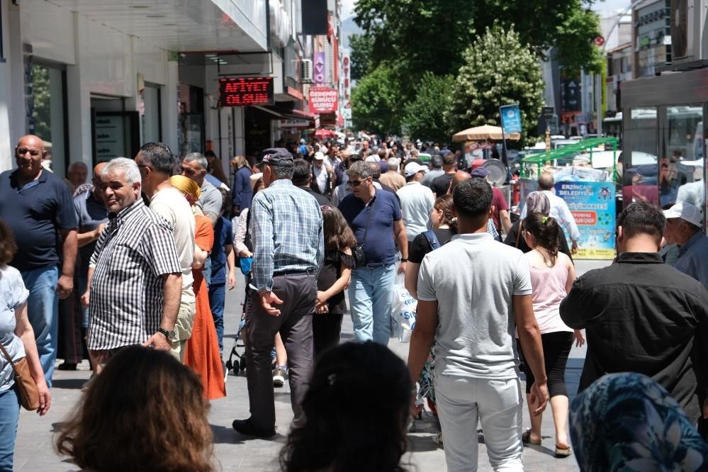 Fertler en çok tanıdığı insanlarla olan kişisel ilişkilerinden memnun 1