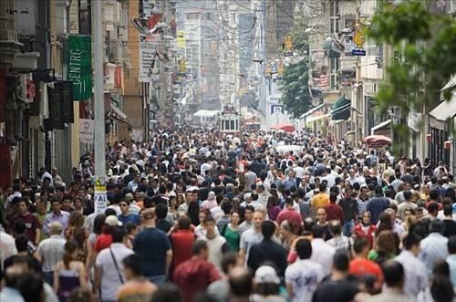 Fertler en çok tanıdığı insanlarla olan kişisel ilişkilerinden memnun 6
