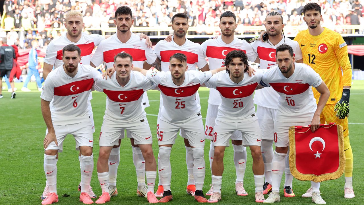 Mert Müldür en iyiler arasında! EURO 2024 Avrupa Şampiyonası'nda grup aşamasının en iyi 11'i belli oldu 1